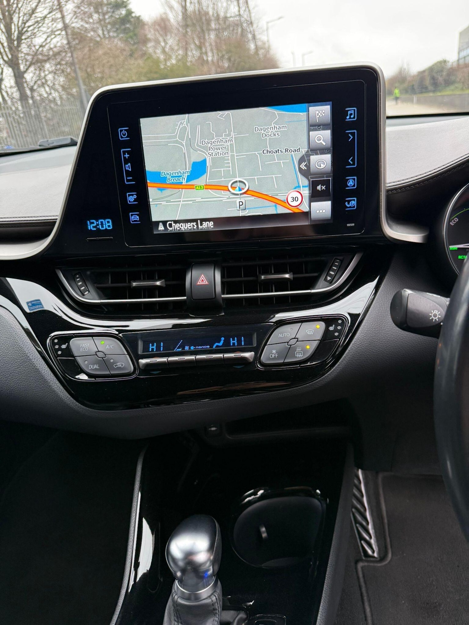 Used Toyota C-HR 2019 for sale - 77120050: Photo 27