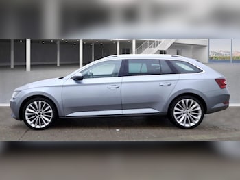 Used Skoda Superb 2016 for sale - 76942361: Photo