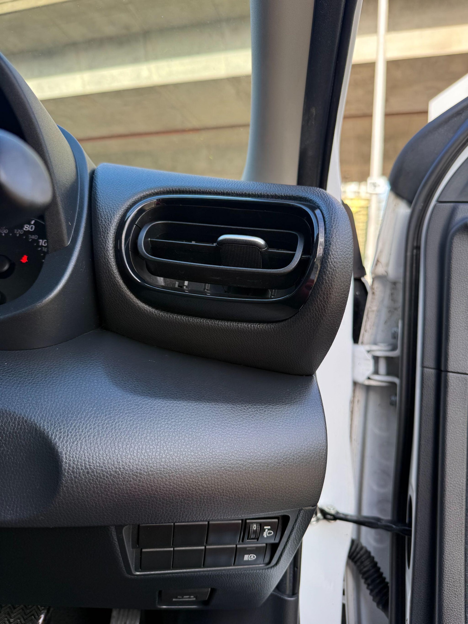 Used Toyota Yaris for sale - 77484549: Photo 17