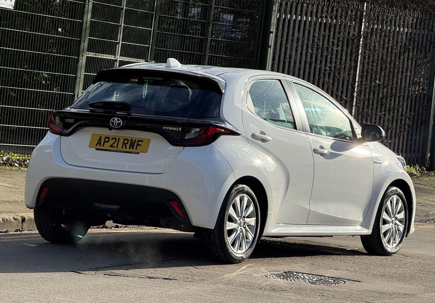 Used Toyota Yaris for sale - 77484549: Photo 3