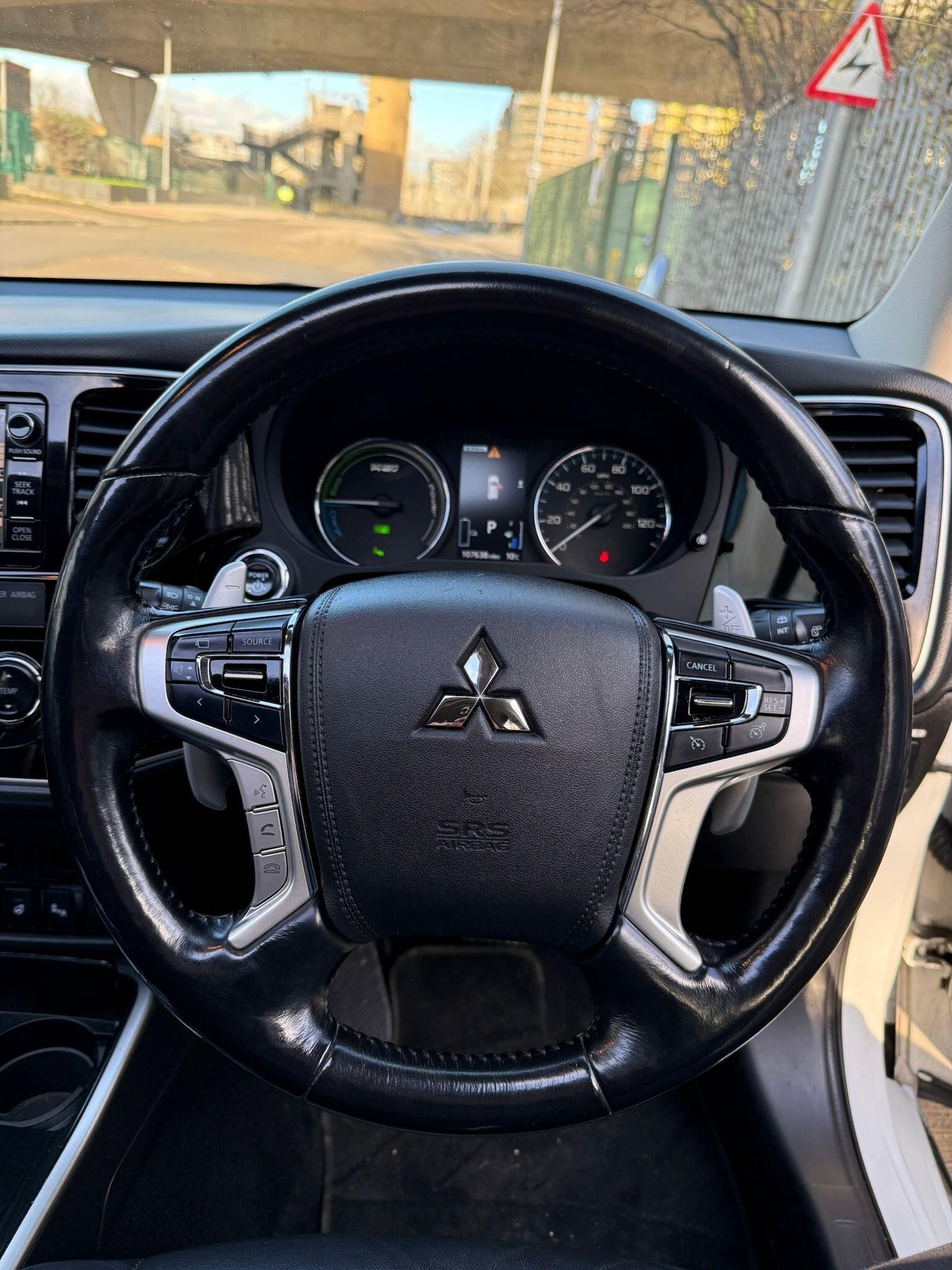 Used Mitsubishi Outlander 2017 for sale - 76976575: Photo 12