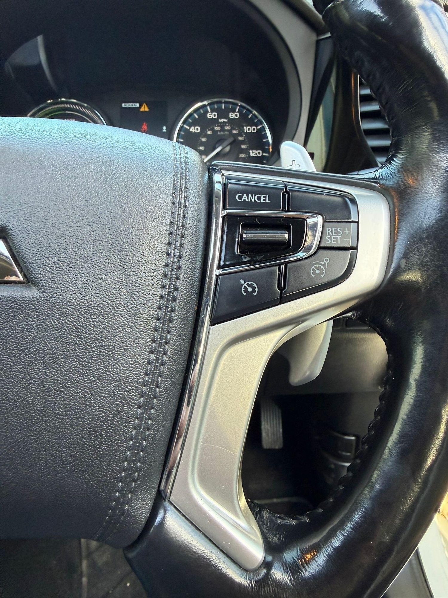 Used Mitsubishi Outlander 2017 for sale - 76976575: Photo 19