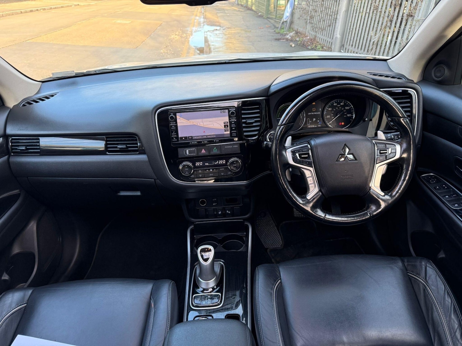 Used Mitsubishi Outlander 2017 for sale - 76976575: Photo 21