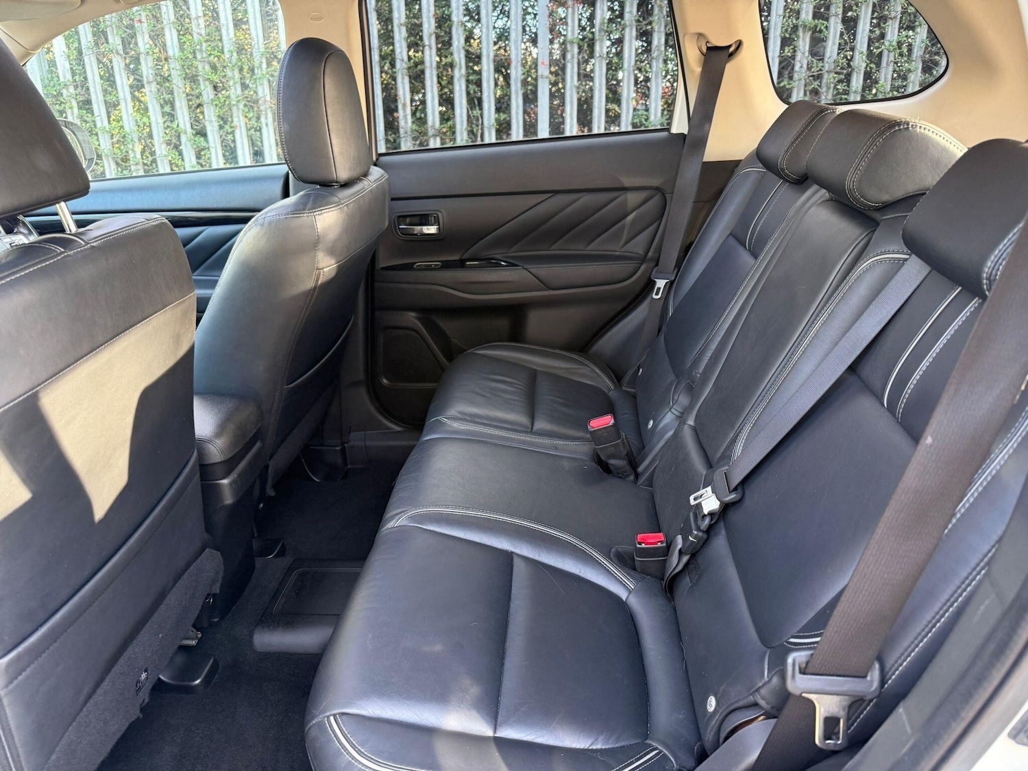 Used Mitsubishi Outlander 2017 for sale - 76976575: Photo 26