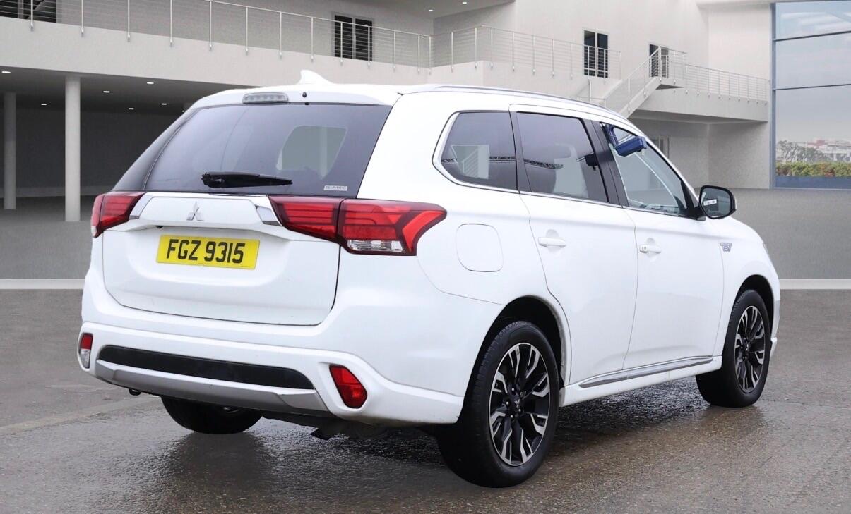 Used Mitsubishi Outlander 2017 for sale - 76976575: Photo 9