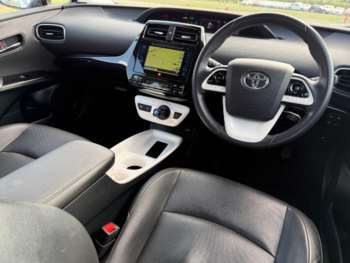 Used Toyota Prius 2016 for sale - 74852167: Photo