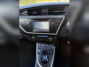 Used Toyota Auris 2015 for sale - 79304242: Photo