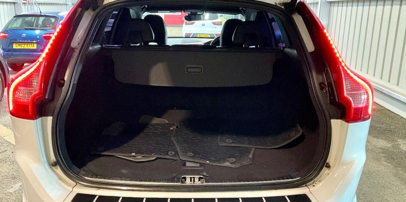 Used Volvo XC60 2016 for sale - 76759692: Photo 10