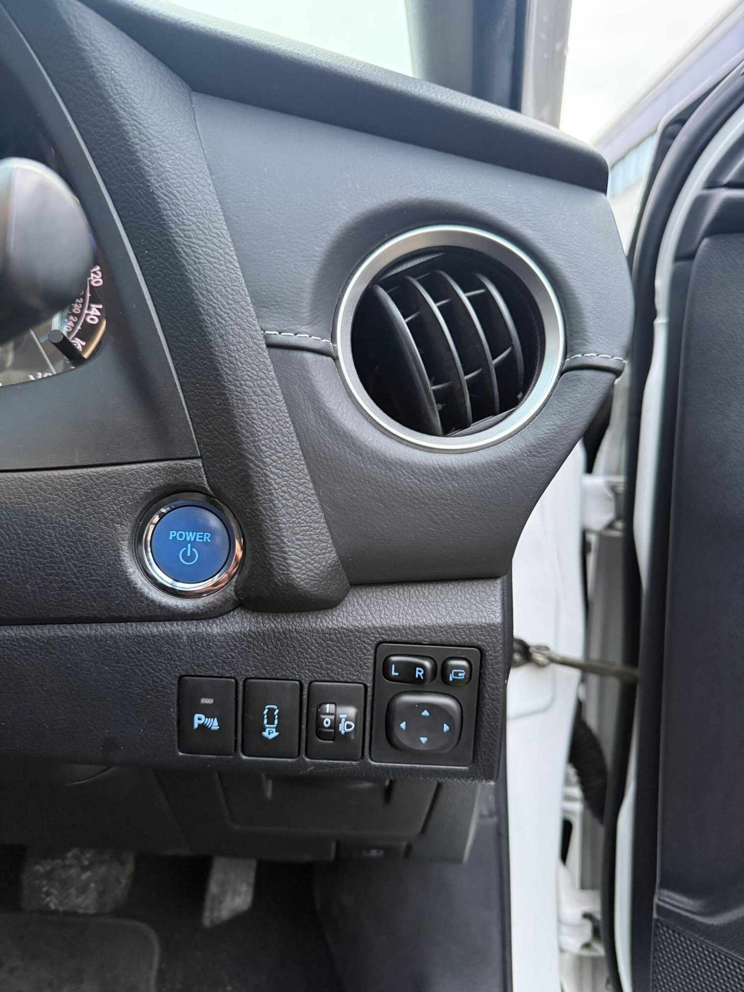 Used Toyota Auris 2015 for sale - 77081582: Photo 19