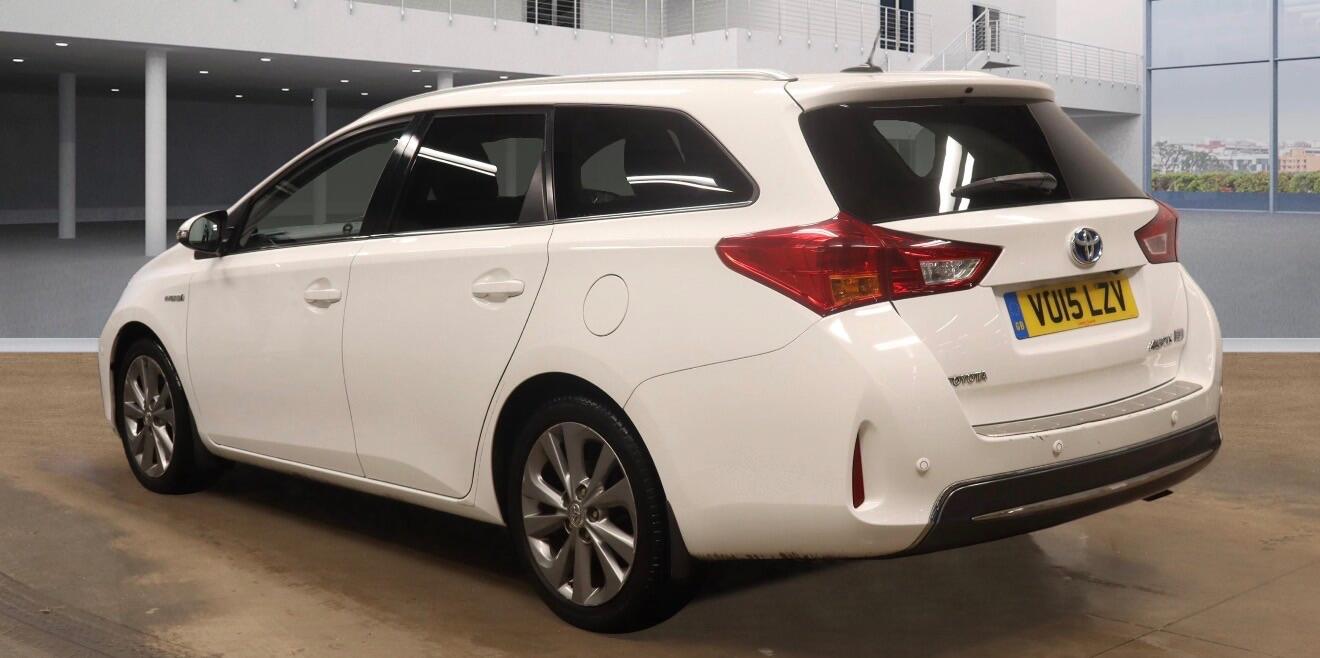 Used Toyota Auris 2015 for sale - 77081582: Photo 2
