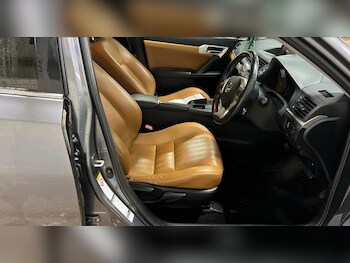 (13) - 1.8 200h Advance CVT Euro 5 (s/s) 5dr