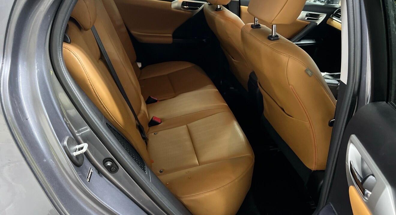 Used Lexus CT 2013 for sale - 77081833: Photo 2