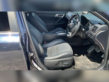 Used Lexus CT 2017 for sale - 79075597: Photo