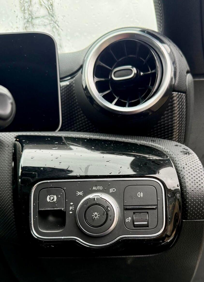 Used Mercedes-Benz A-Class 2018 for sale - 76994727: Photo 13