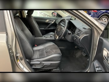 Used Lexus CT 2017 for sale - 75578433: Photo