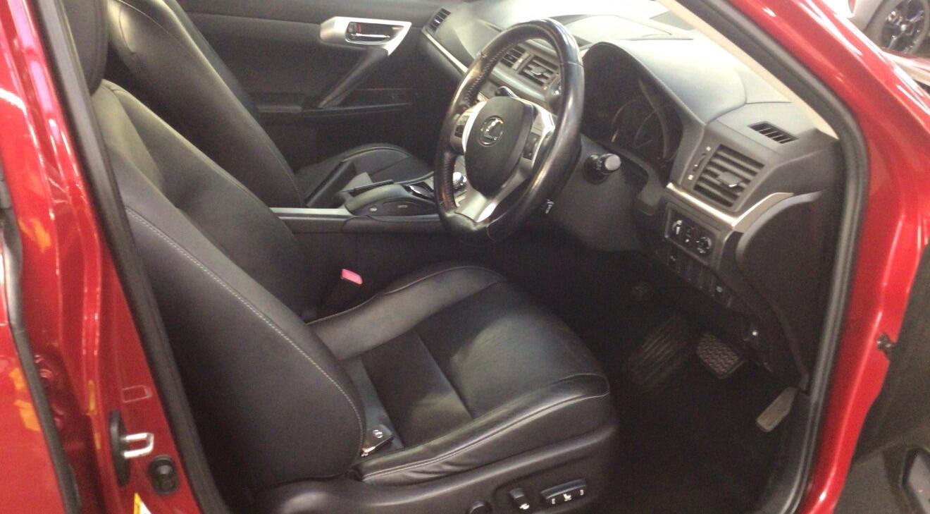 Used Lexus CT 2011 for sale - 76899660: Photo 1