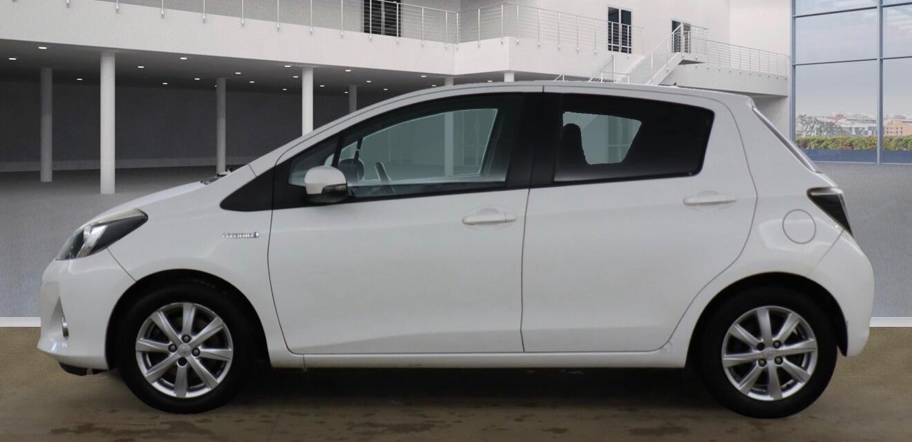 Used Toyota Yaris for sale - 76727451: Photo 6