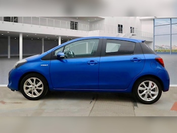 Used Toyota Yaris 2015 for sale - 76247112: Photo 2