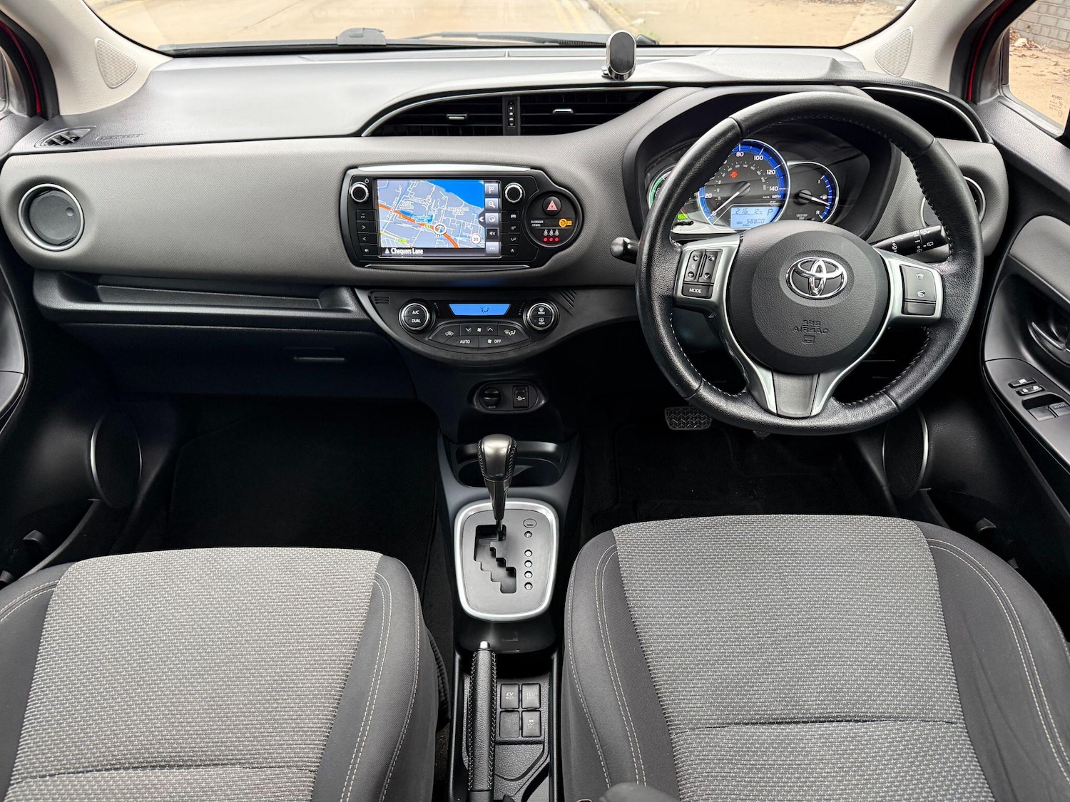 Used Toyota Yaris 2015 for sale - 76561219: Photo 16