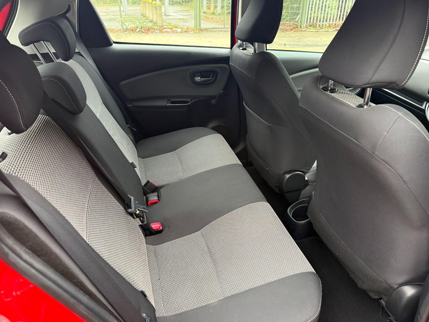 Used Toyota Yaris 2015 for sale - 76561219: Photo 18