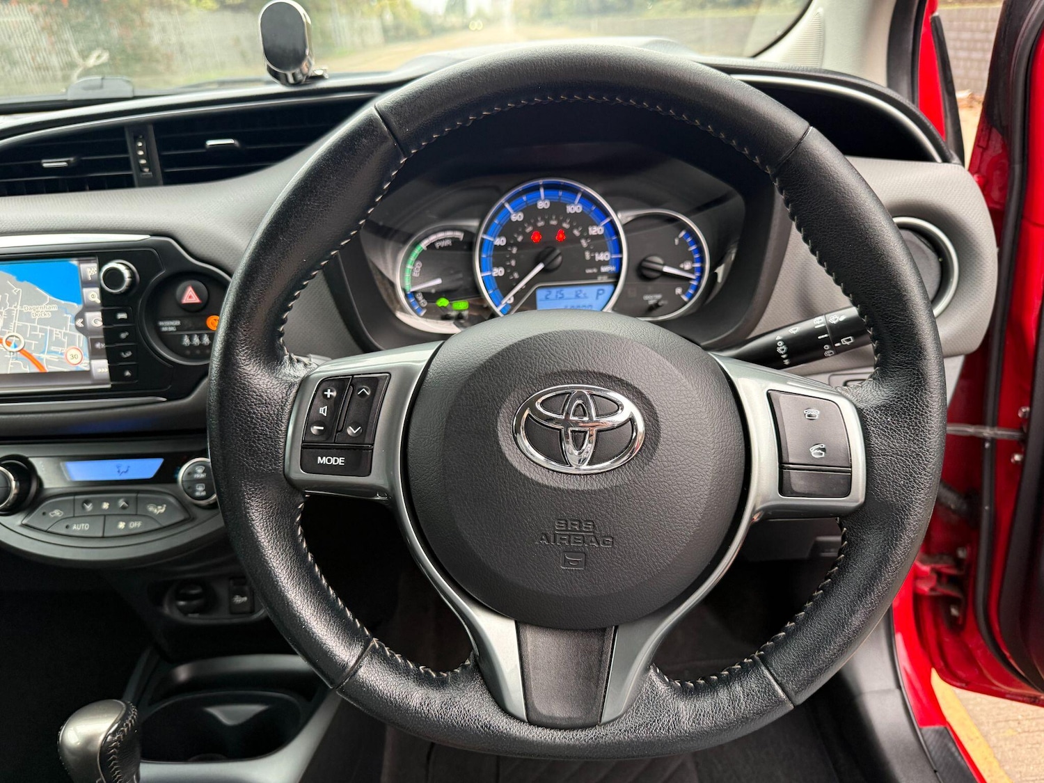 Used Toyota Yaris 2015 for sale - 76561219: Photo 26