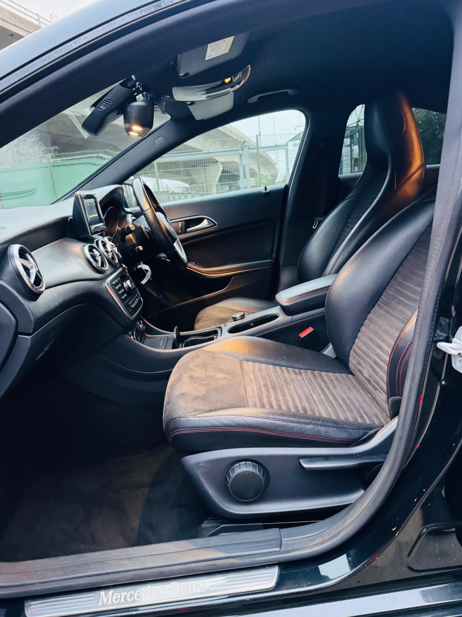 Used Mercedes-Benz CLA 2014 for sale - 76918638: Photo 29