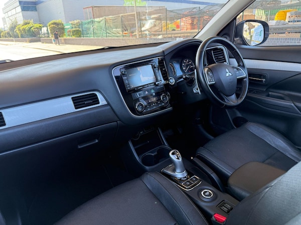 Used Mitsubishi Outlander 2014 for sale - 76084898: Photo 16