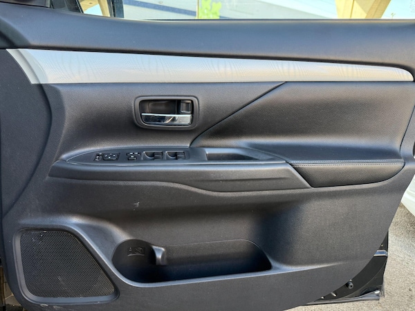 Used Mitsubishi Outlander 2014 for sale - 76084898: Photo 25