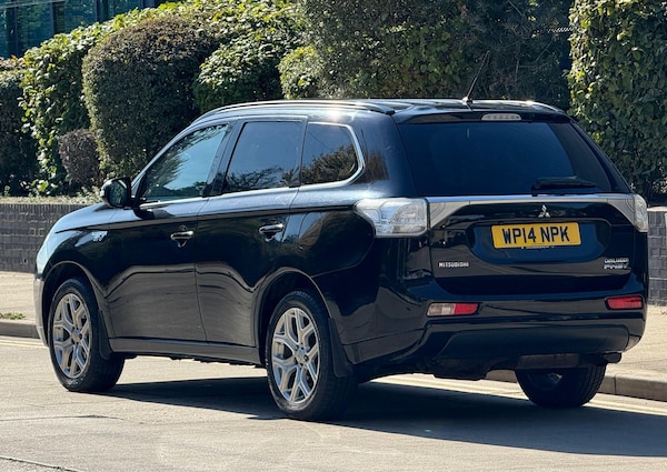 Used Mitsubishi Outlander 2014 for sale - 76084898: Photo 2