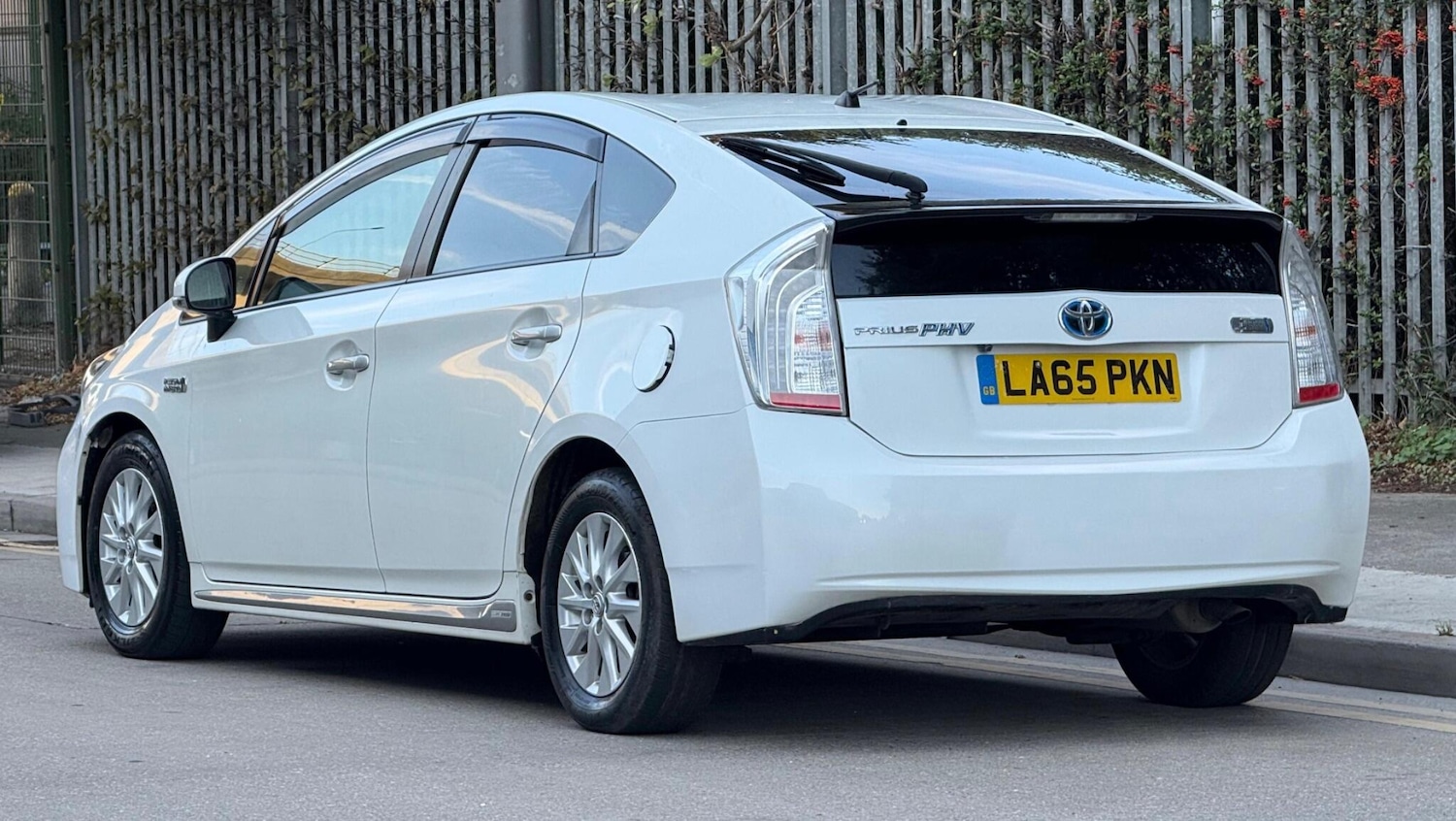 Used Toyota Prius 2020 for sale - 77238567: Photo 4