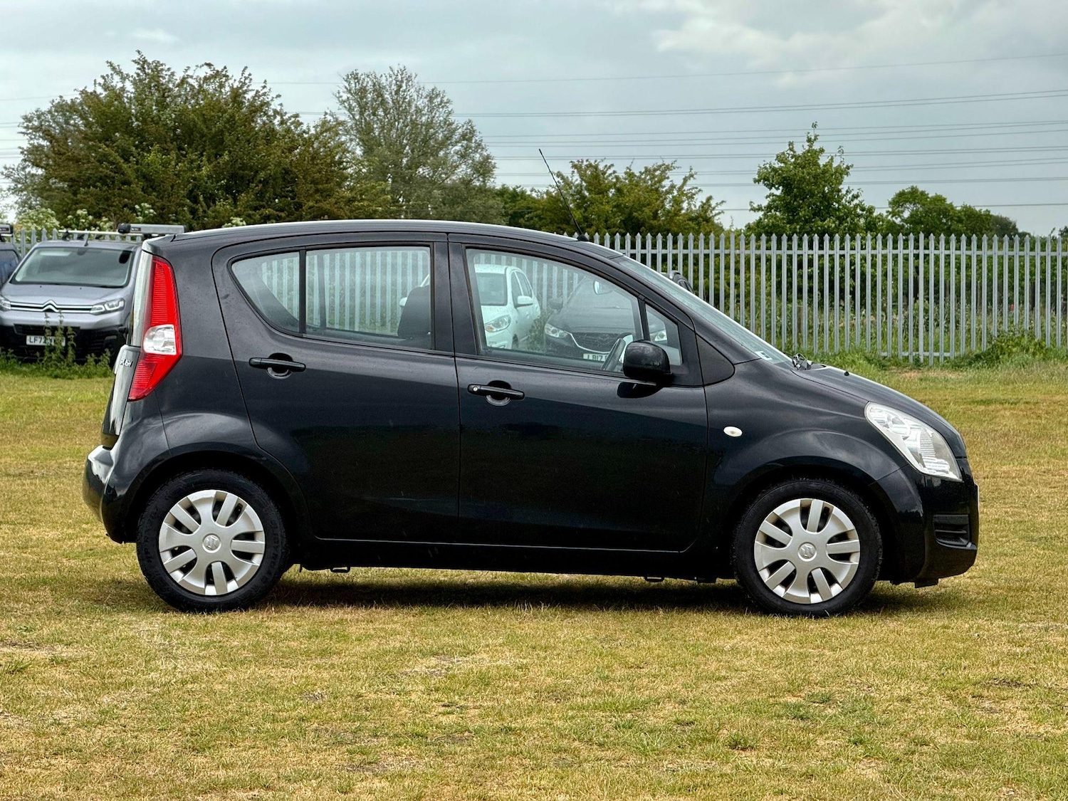 Used Suzuki Splash 2011 for sale - 76200401: Photo 3