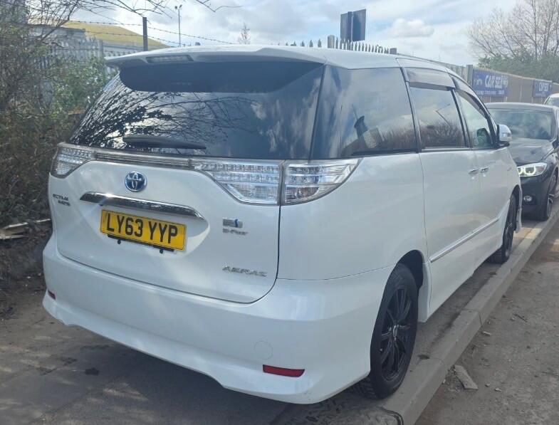 Used Toyota Estima for sale - 77909732: Photo 2