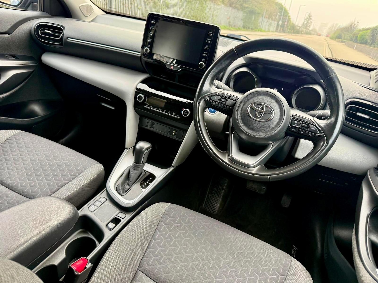 Used Toyota Yaris Cross 2022 for sale - 77892852: Photo 11