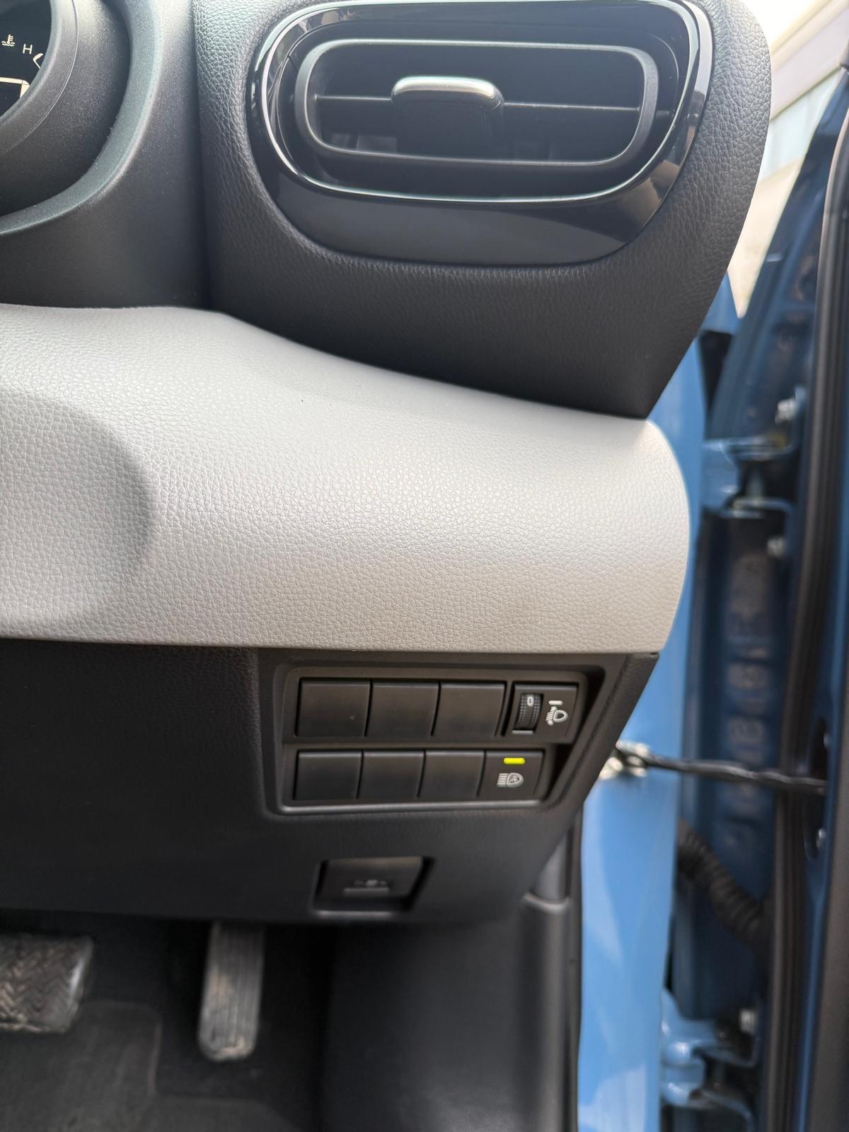 Used Toyota Yaris Cross 2022 for sale - 77892852: Photo 15