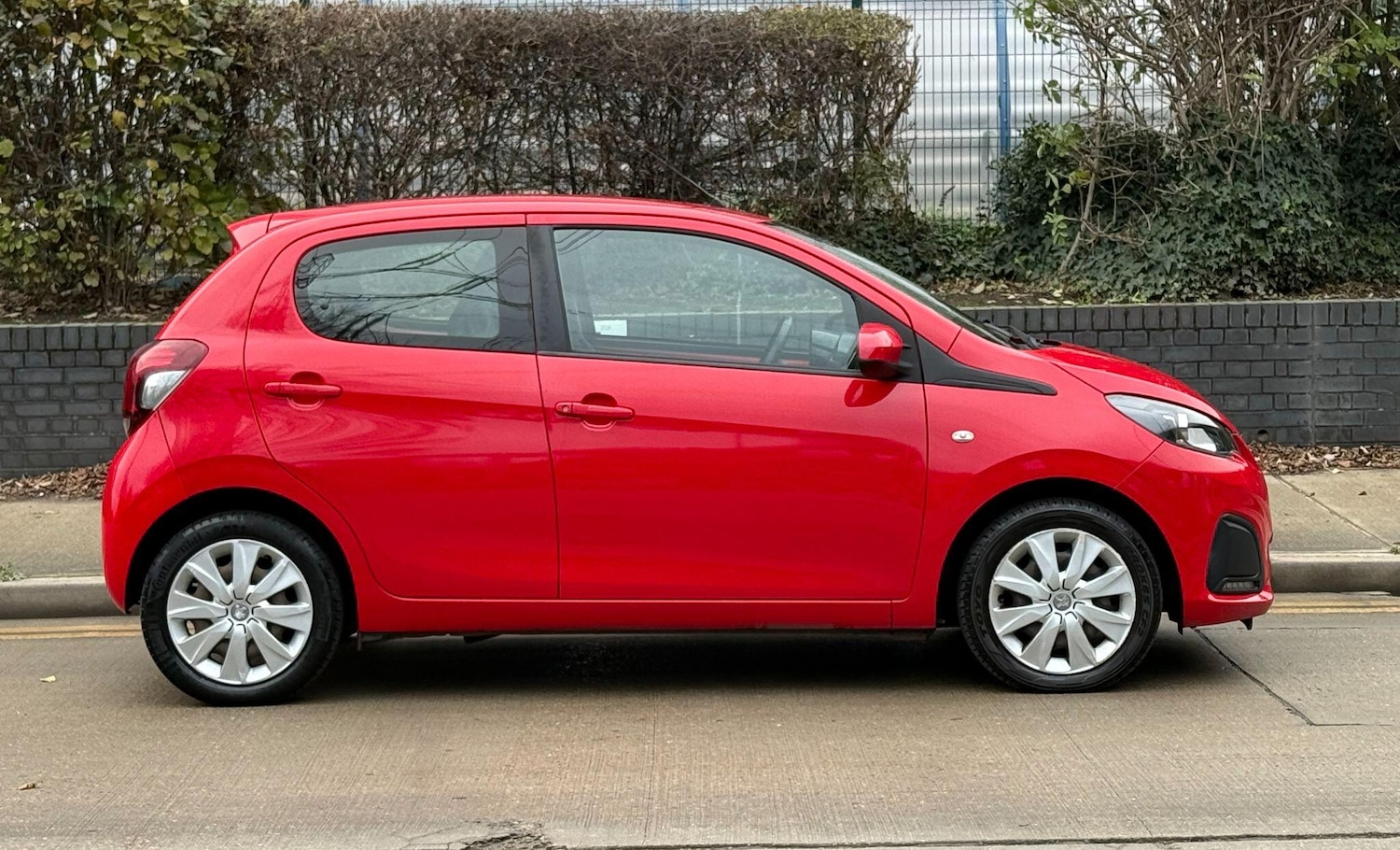 Used Peugeot 108 for sale - 76753299: Photo 3