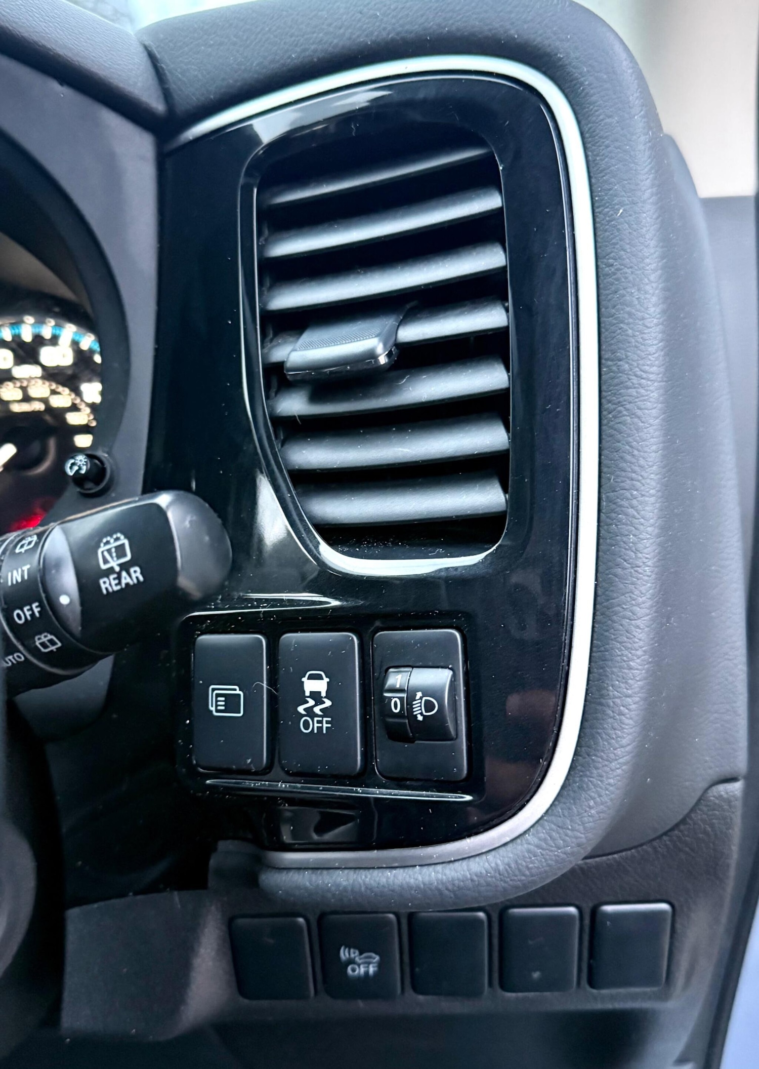 Used Mitsubishi Outlander 2015 for sale - 76700645: Photo 15