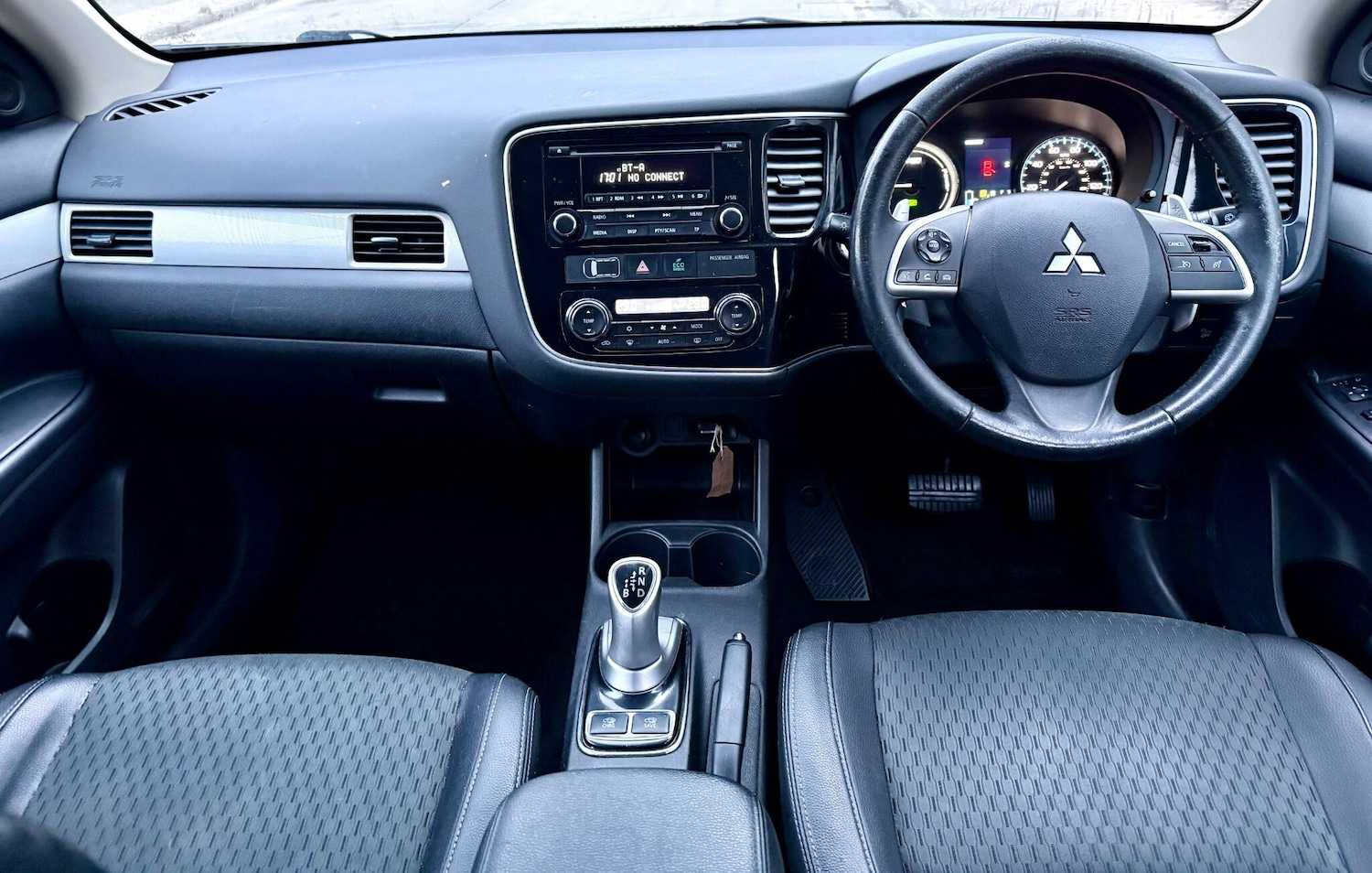 Used Mitsubishi Outlander 2015 for sale - 76700645: Photo 8