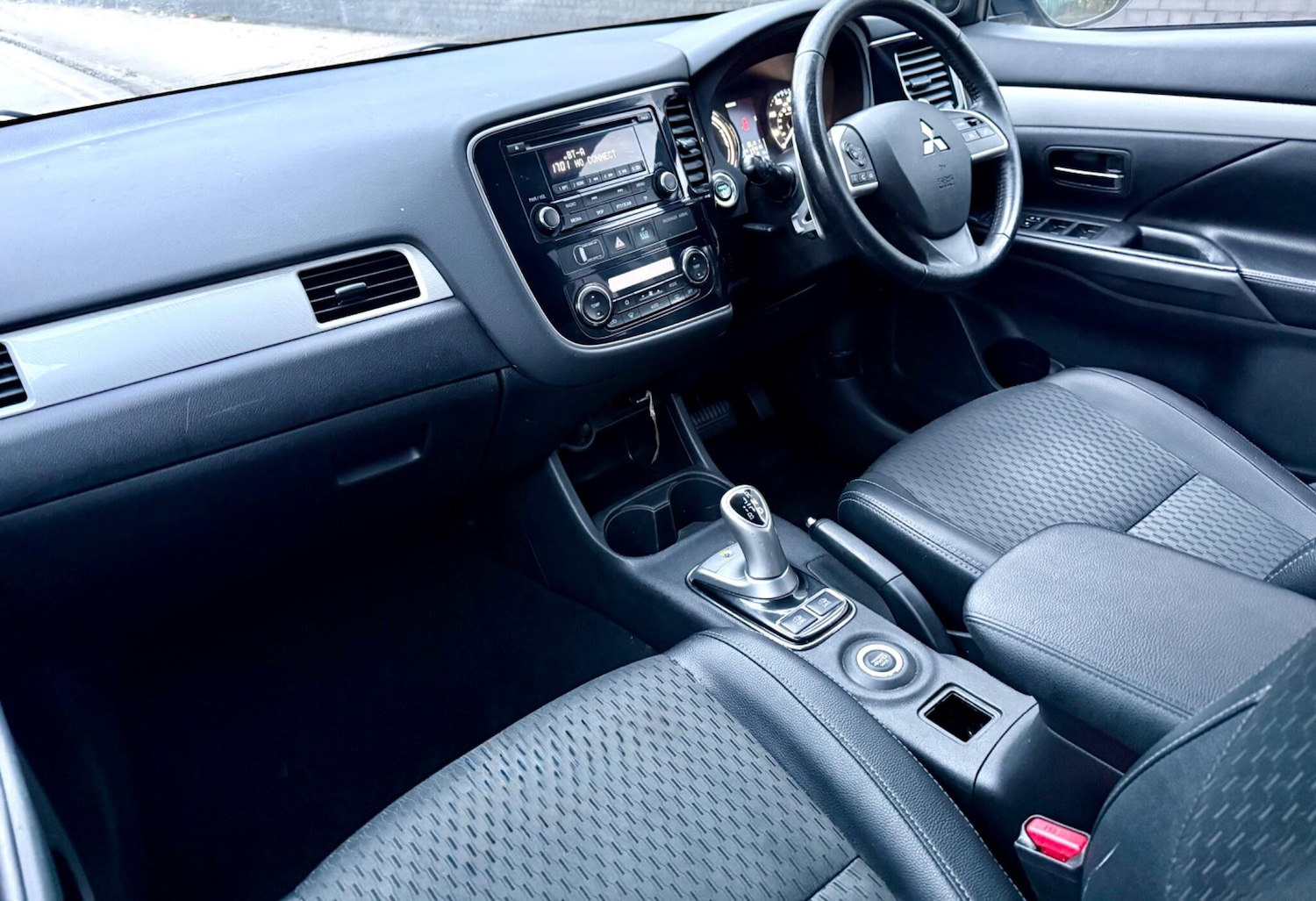 Used Mitsubishi Outlander 2015 for sale - 76700645: Photo 9