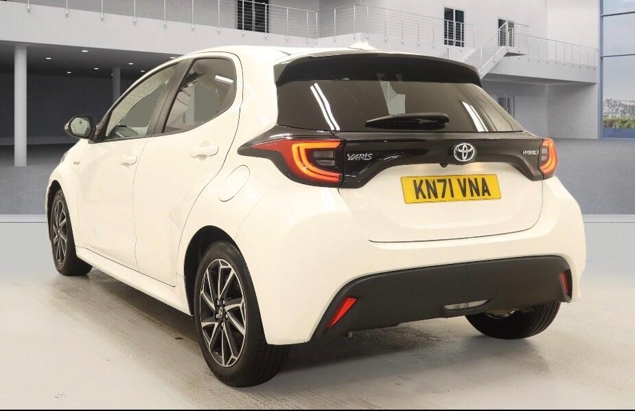 Used Toyota Yaris 2021 for sale - 77425726: Photo 2