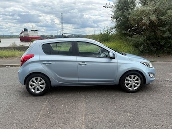 Used Hyundai i20 2014 for sale - 78998885: Photo