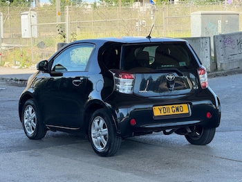 Used Toyota IQ 2011 for sale - 75089652: Photo