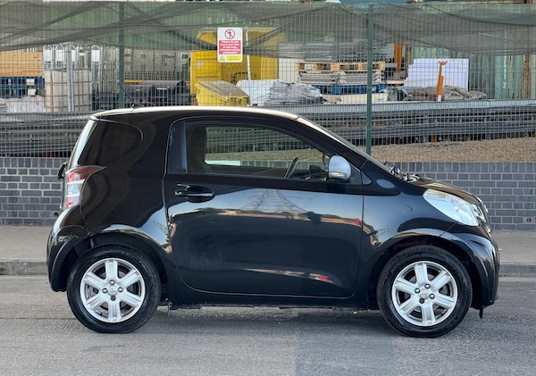 Used Toyota IQ 2011 for sale - 75089652: Photo 5