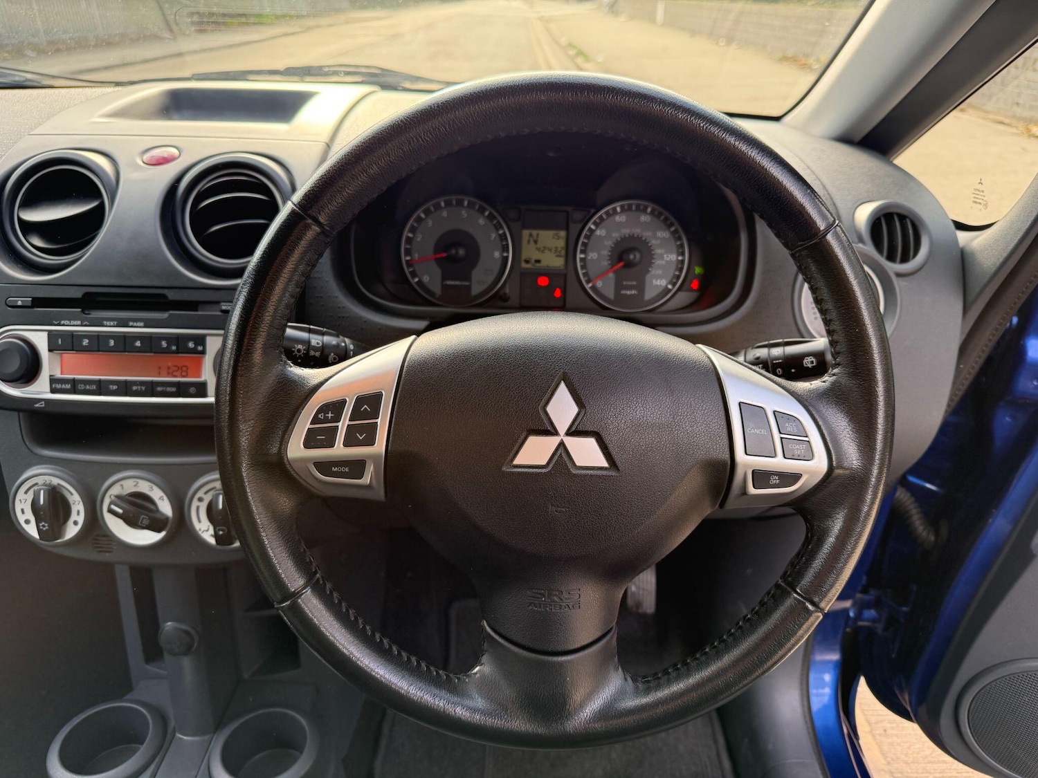 Used Mitsubishi Colt 2013 for sale - 76499213: Photo 24