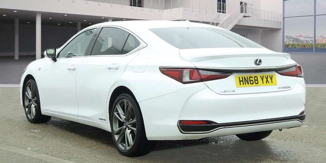 Used Lexus ES 2019 for sale - 77612102: Photo 2