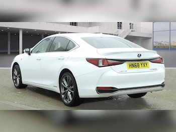 Used Lexus ES 2019 for sale - 77612102: Photo