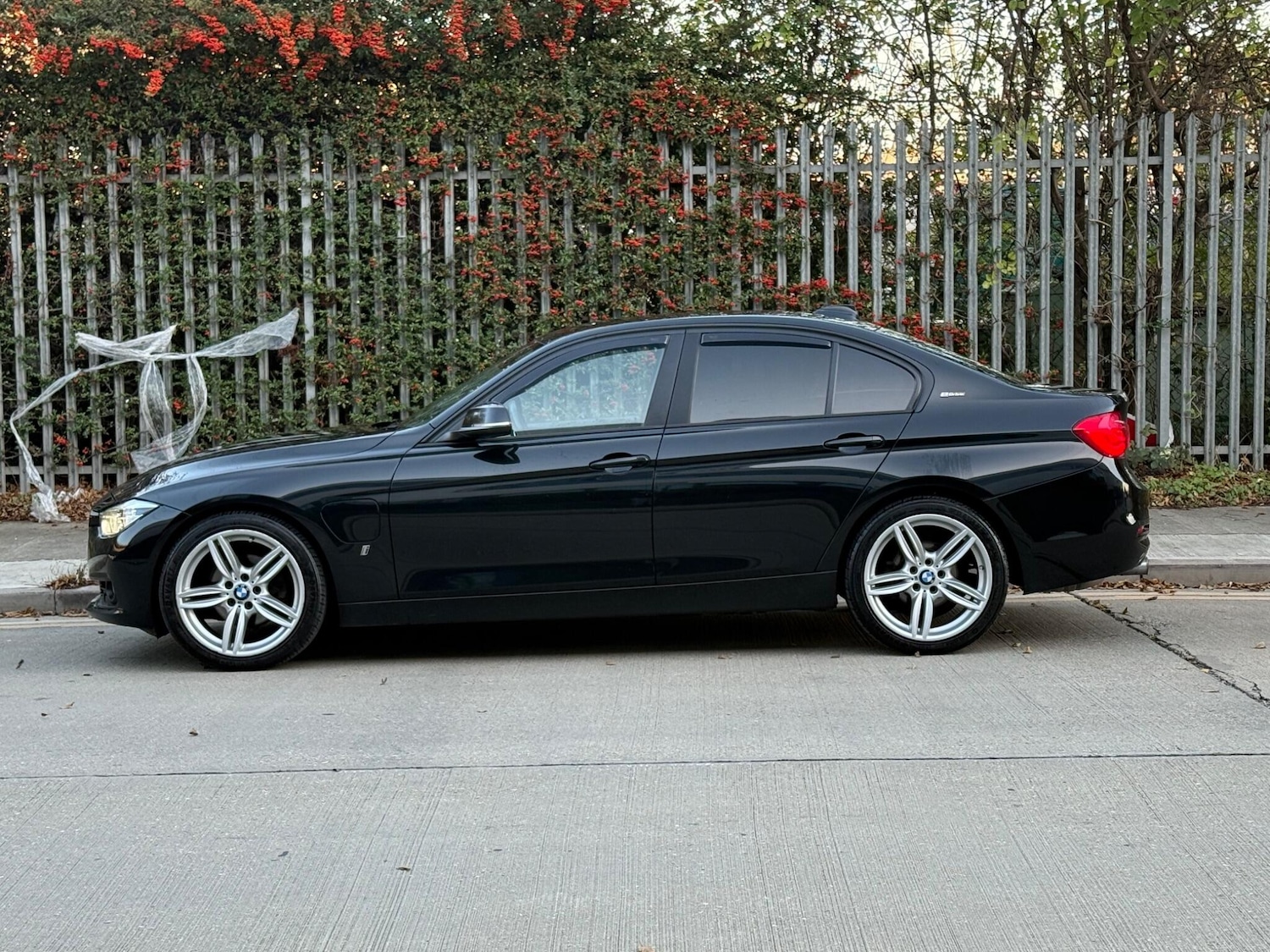 Used BMW 3 Series 2017 for sale - 76377296: Photo 10