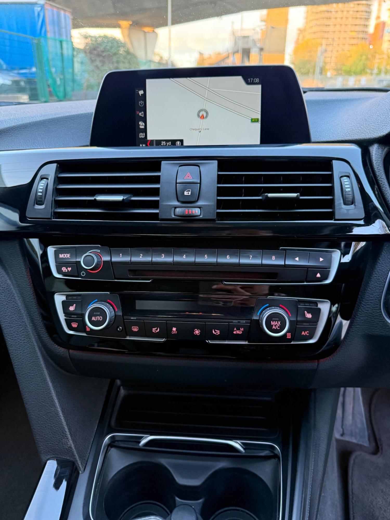 Used BMW 3 Series 2017 for sale - 76377296: Photo 40