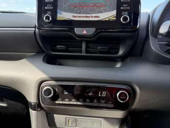 Used Toyota Yaris 2021 for sale - 74798760: Photo