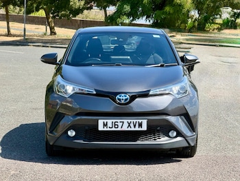 Used Toyota C-HR 2018 for sale - 79387657: Photo