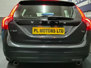 Used Volvo V60 2018 for sale - 79034753: Photo